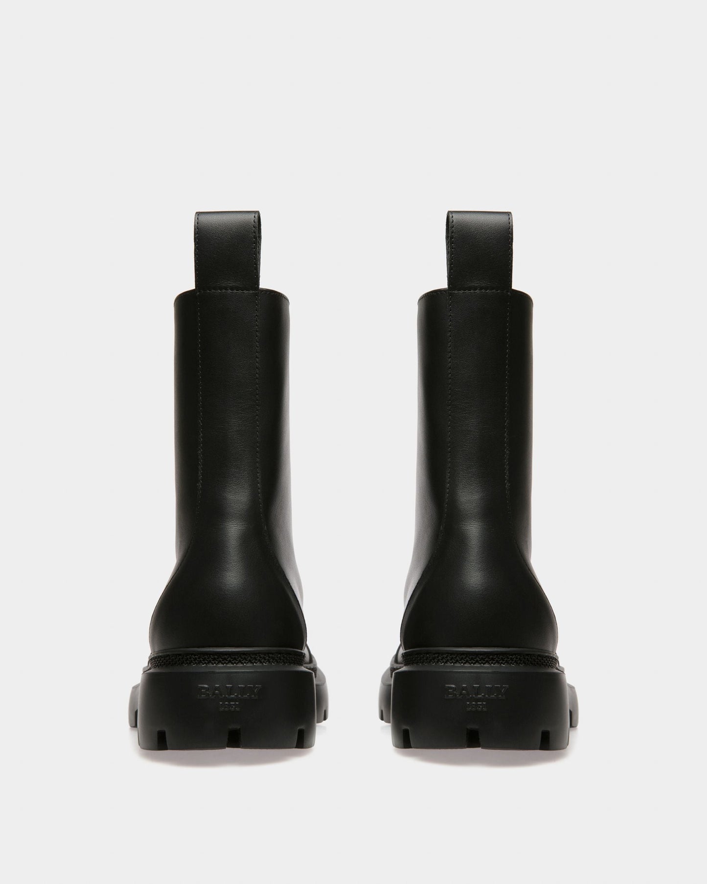 Giuli Leather Booties In Black