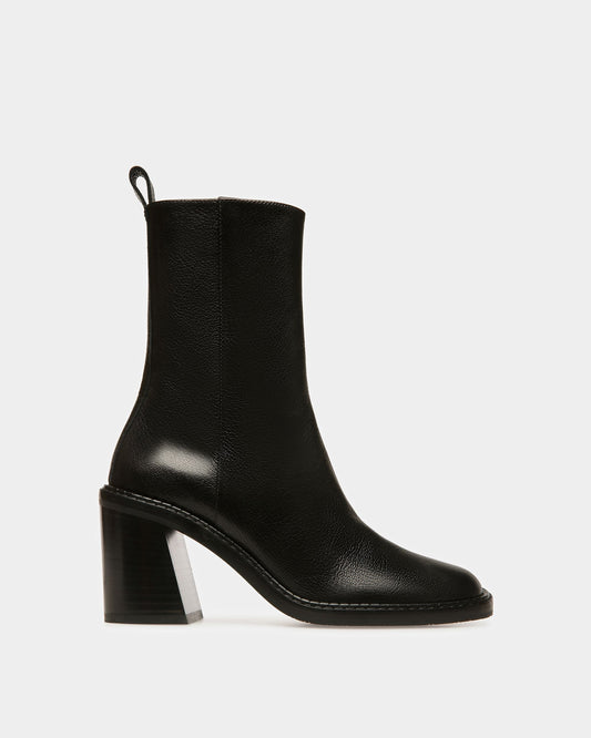 Austine Leather Boots In Black