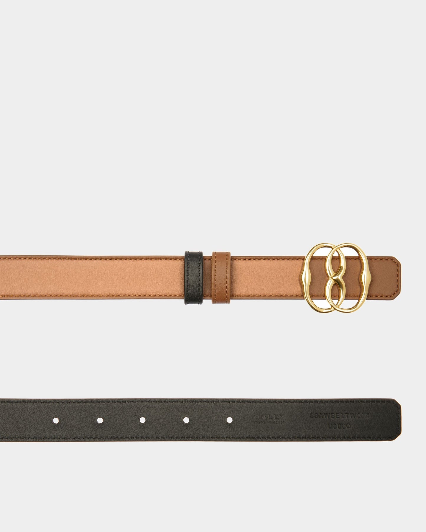 Emblem | Women's Fixed And Reversible Belt | Brown Leather | Bally | Still Life Detail