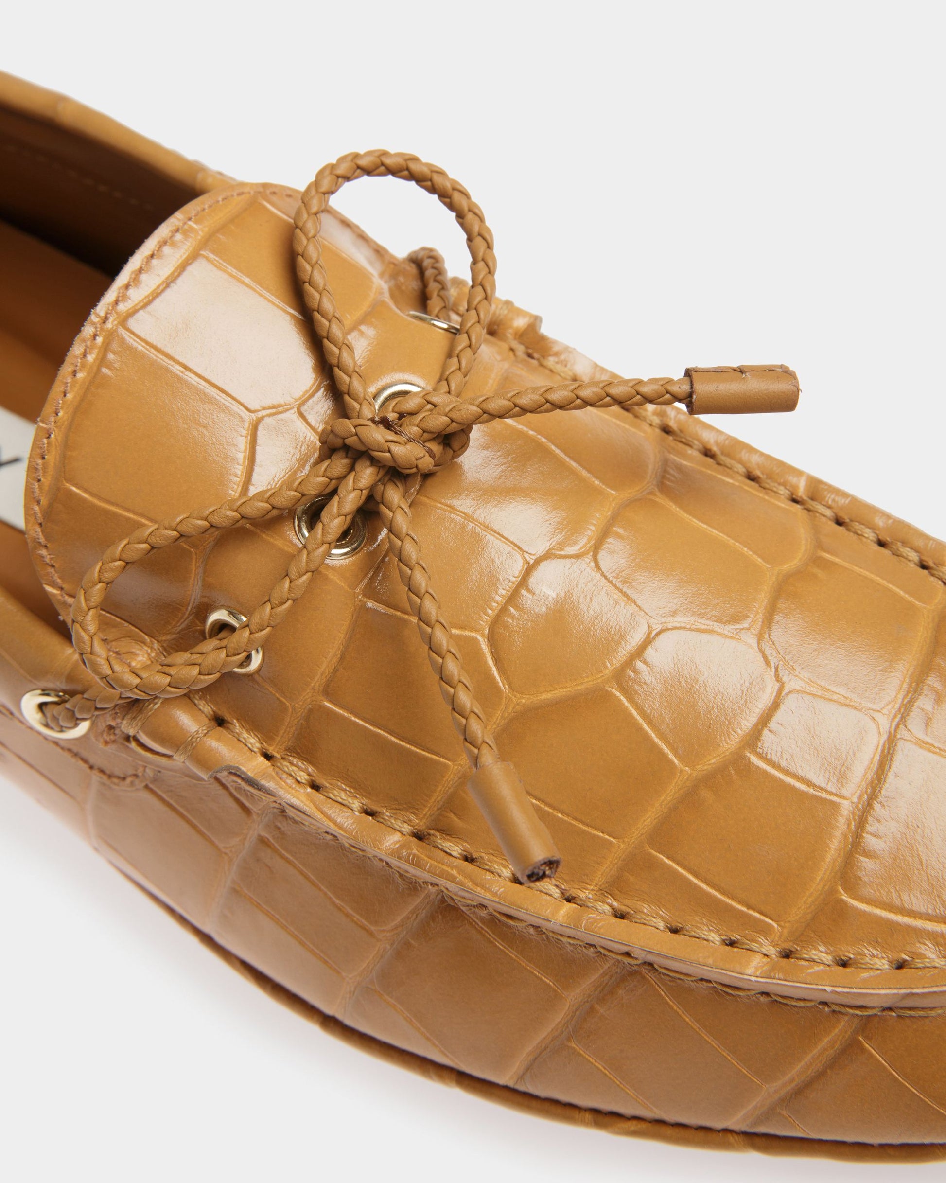 Kyan | Women's Drivers | Desert Leather | Bally | Still Life Detail