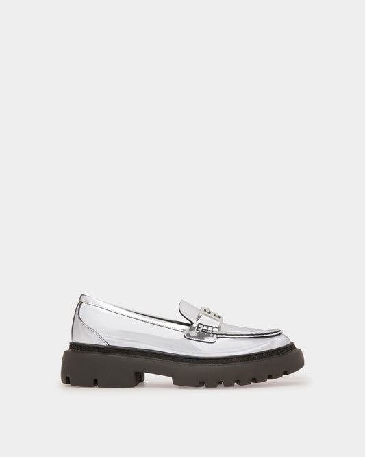Gioia Flat Leather Moccasins In Silver