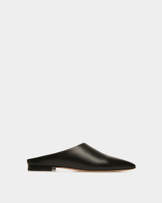 Nara Leather Flat Pumps In Black