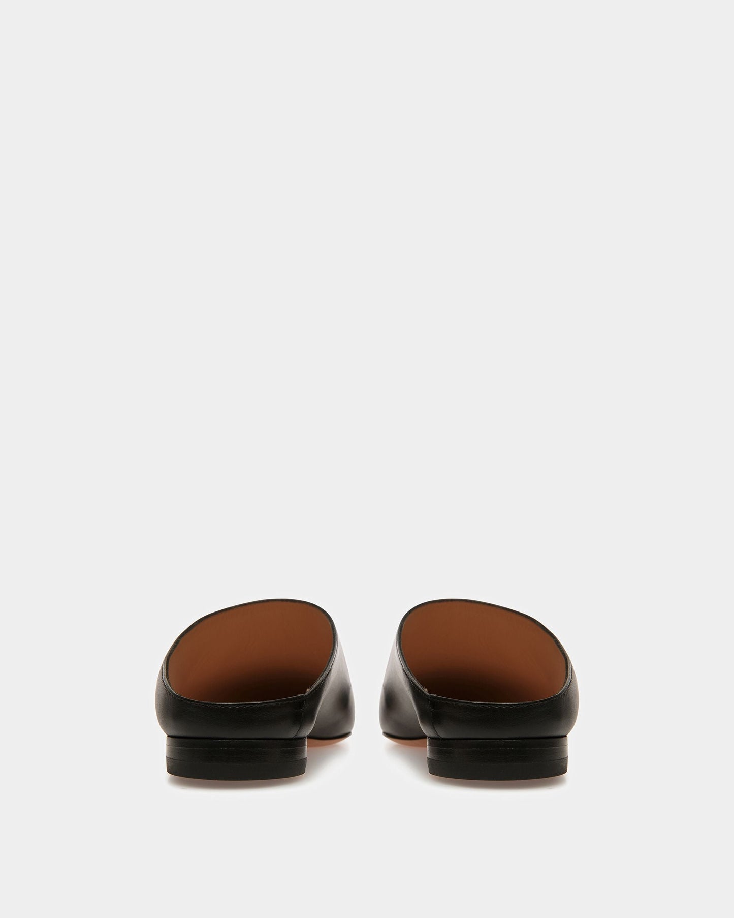 Nara Leather Flat Pumps In Black