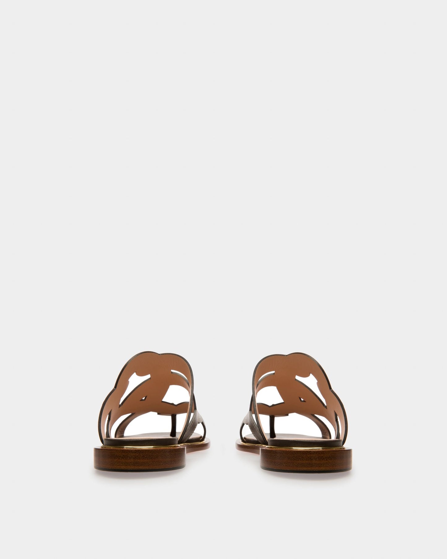 Glada Leather Flat Sandals In Brown