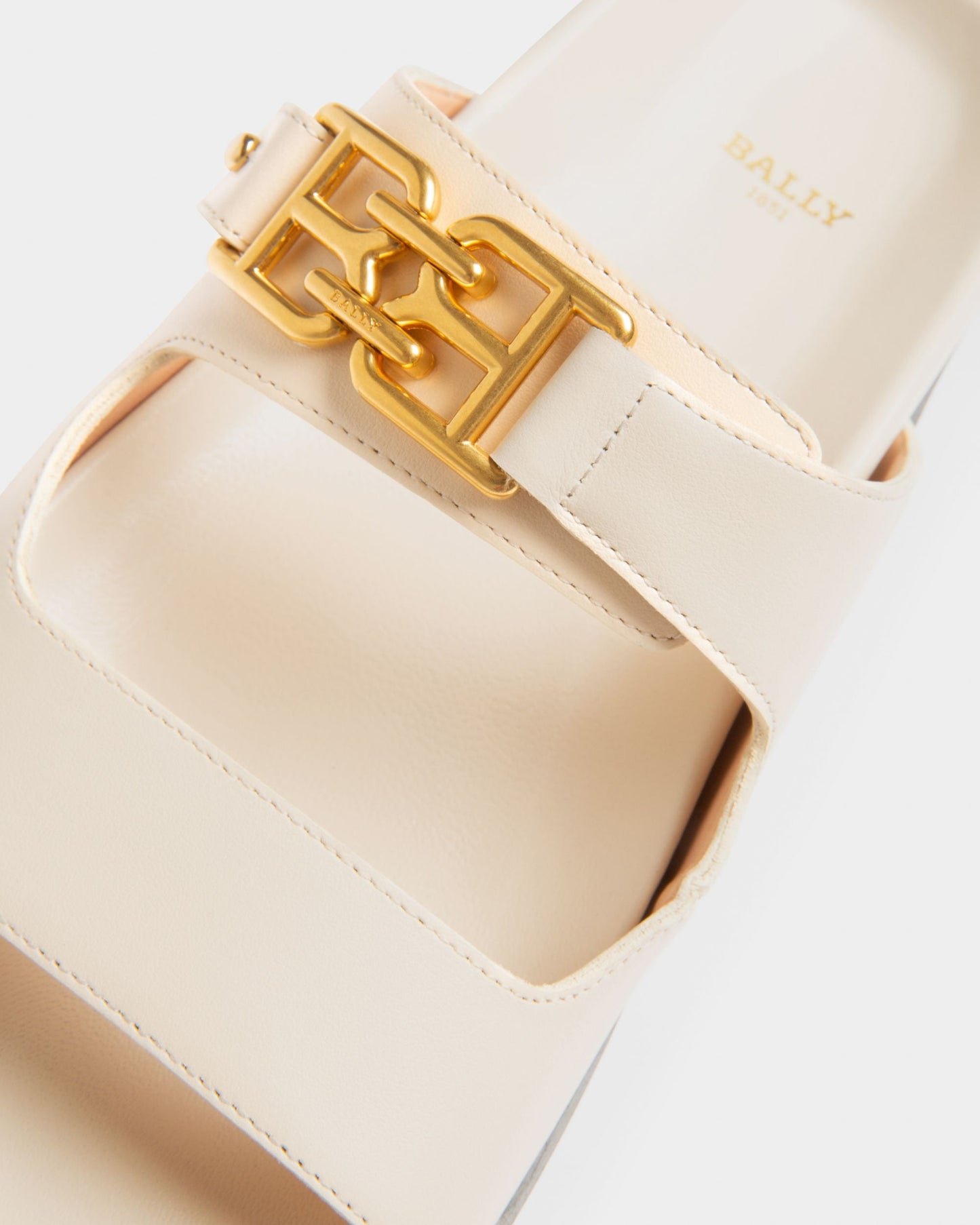 Emma Leather Sandals In Bone