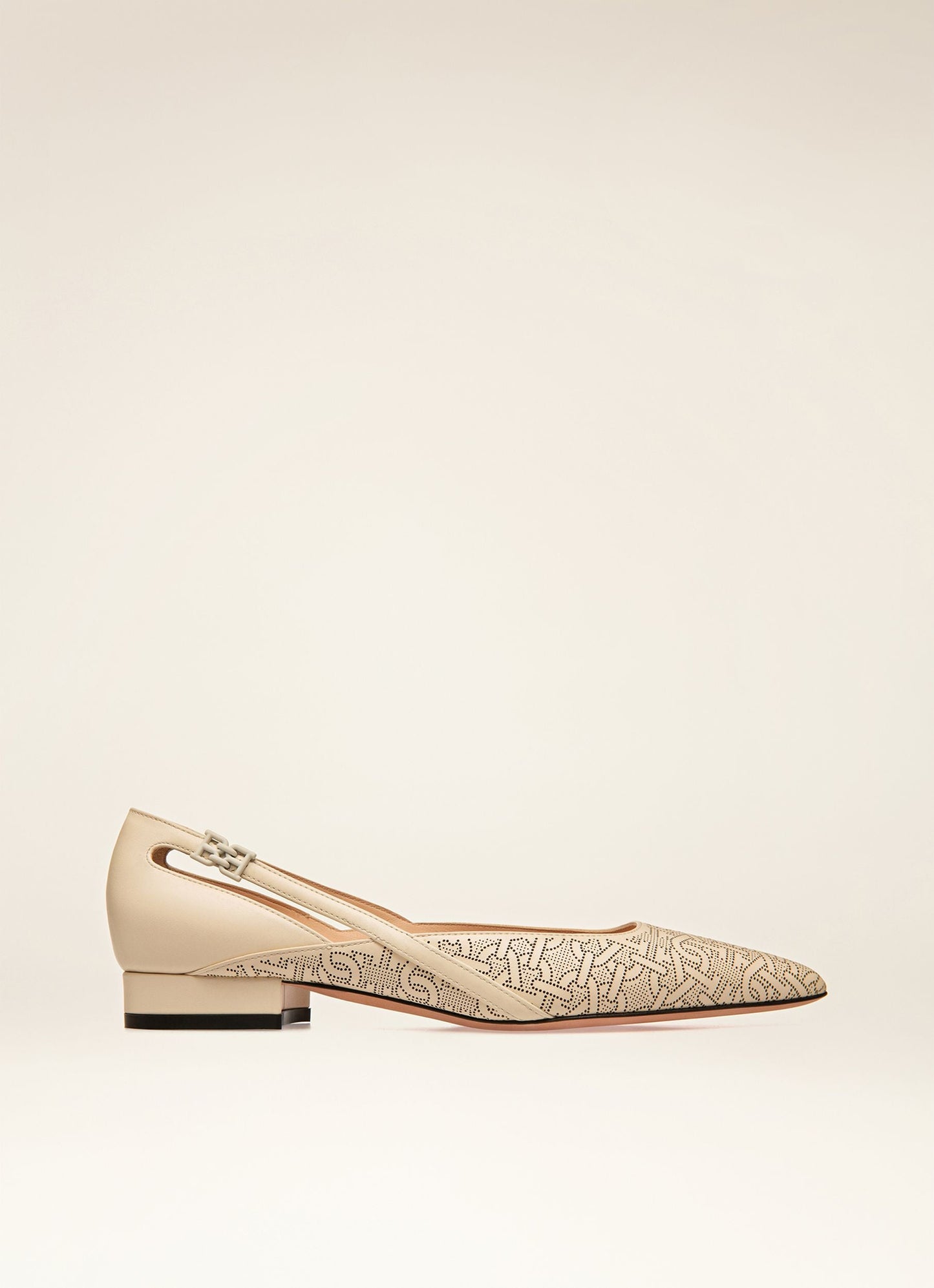 B-Chain Flat in White Leather