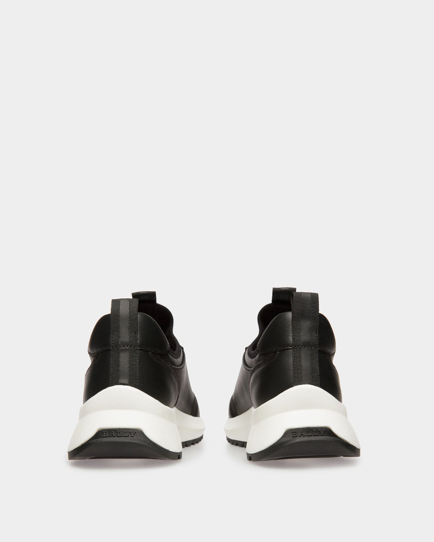 Deven Leather Sneakers In Black