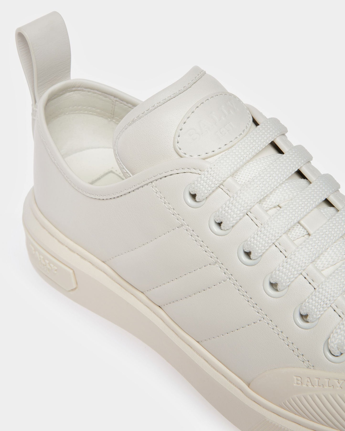 Medyn Leather Sneakers In White