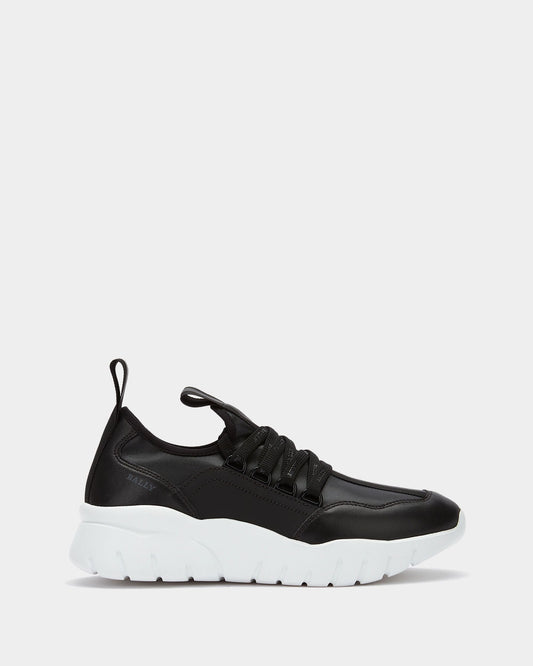 Sneaker in Black Leather