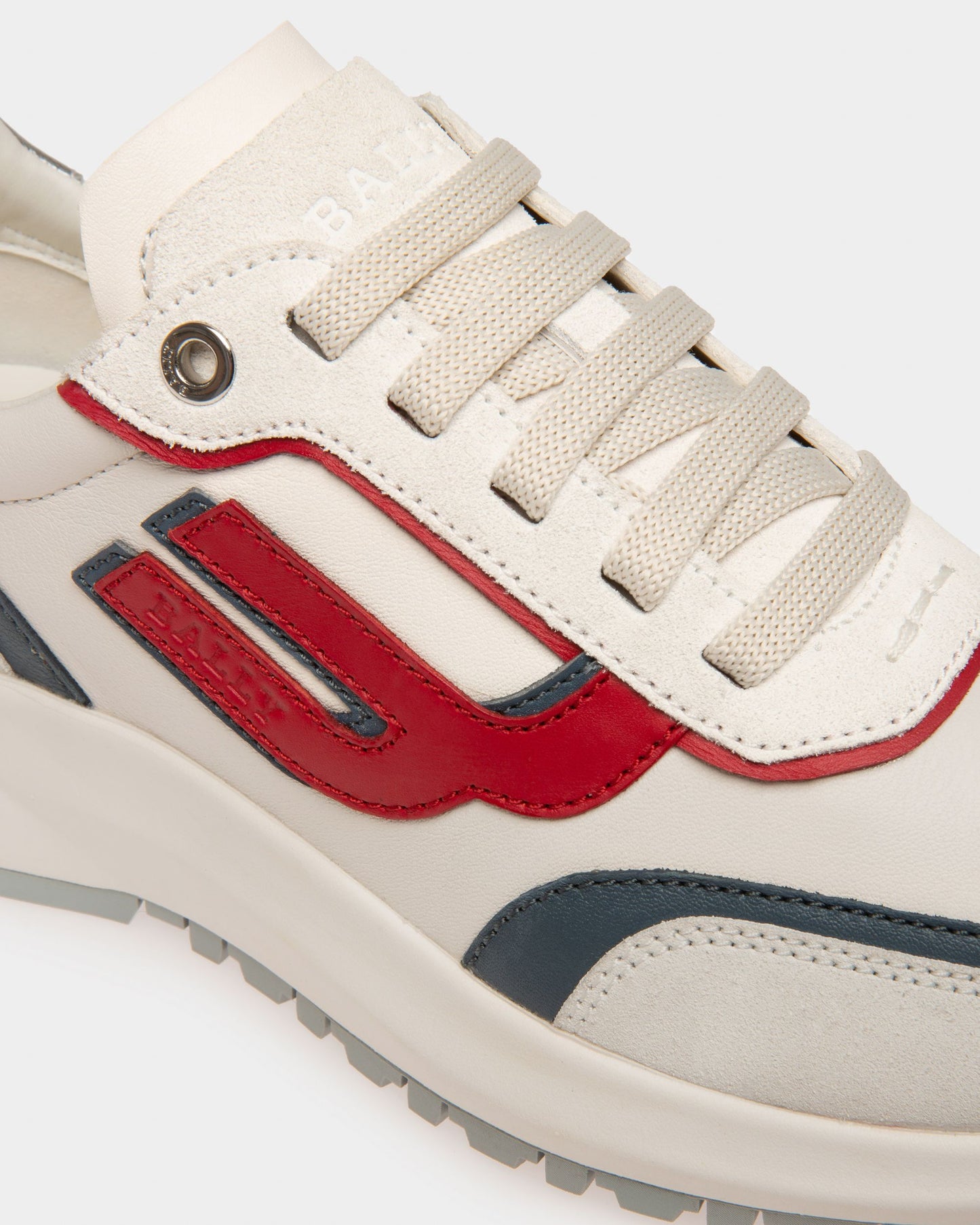 Demmy Leather Sneakers In White