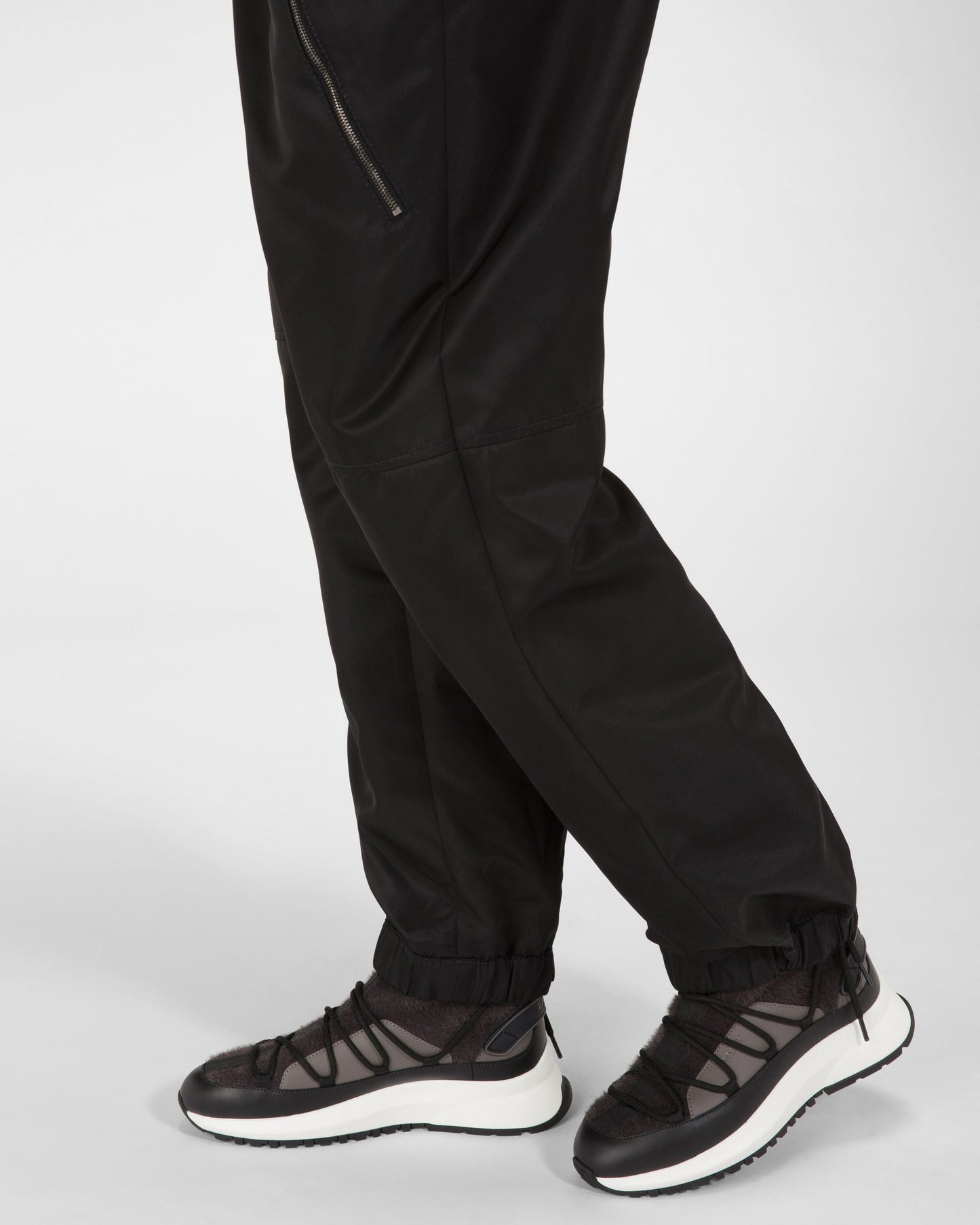 Dalyla Cashmere Fabric & Leather Boots In Grey & Black