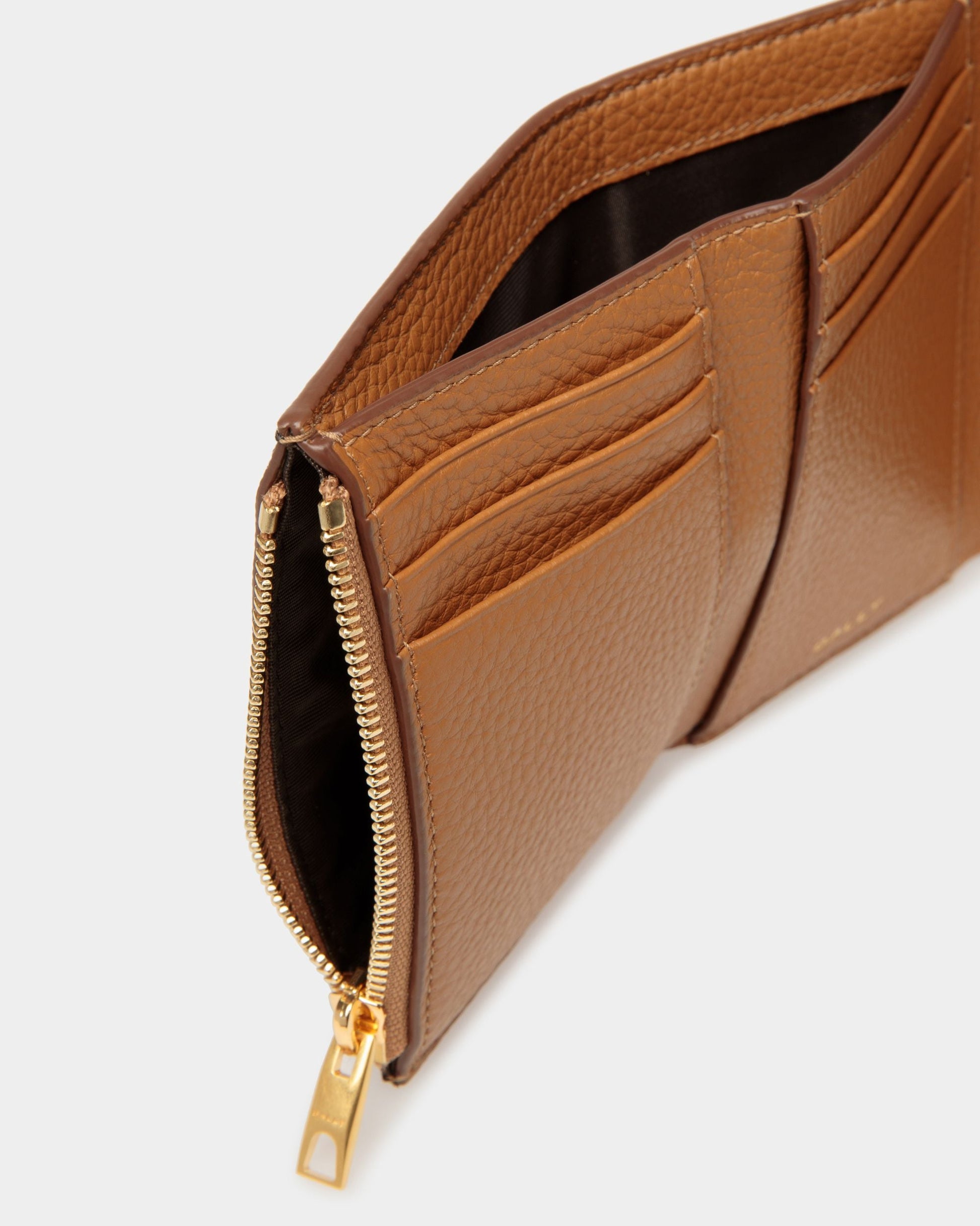 Pennant Card Holder |Women's Card Holder | Desert TPU | Bally | Still Life Detail