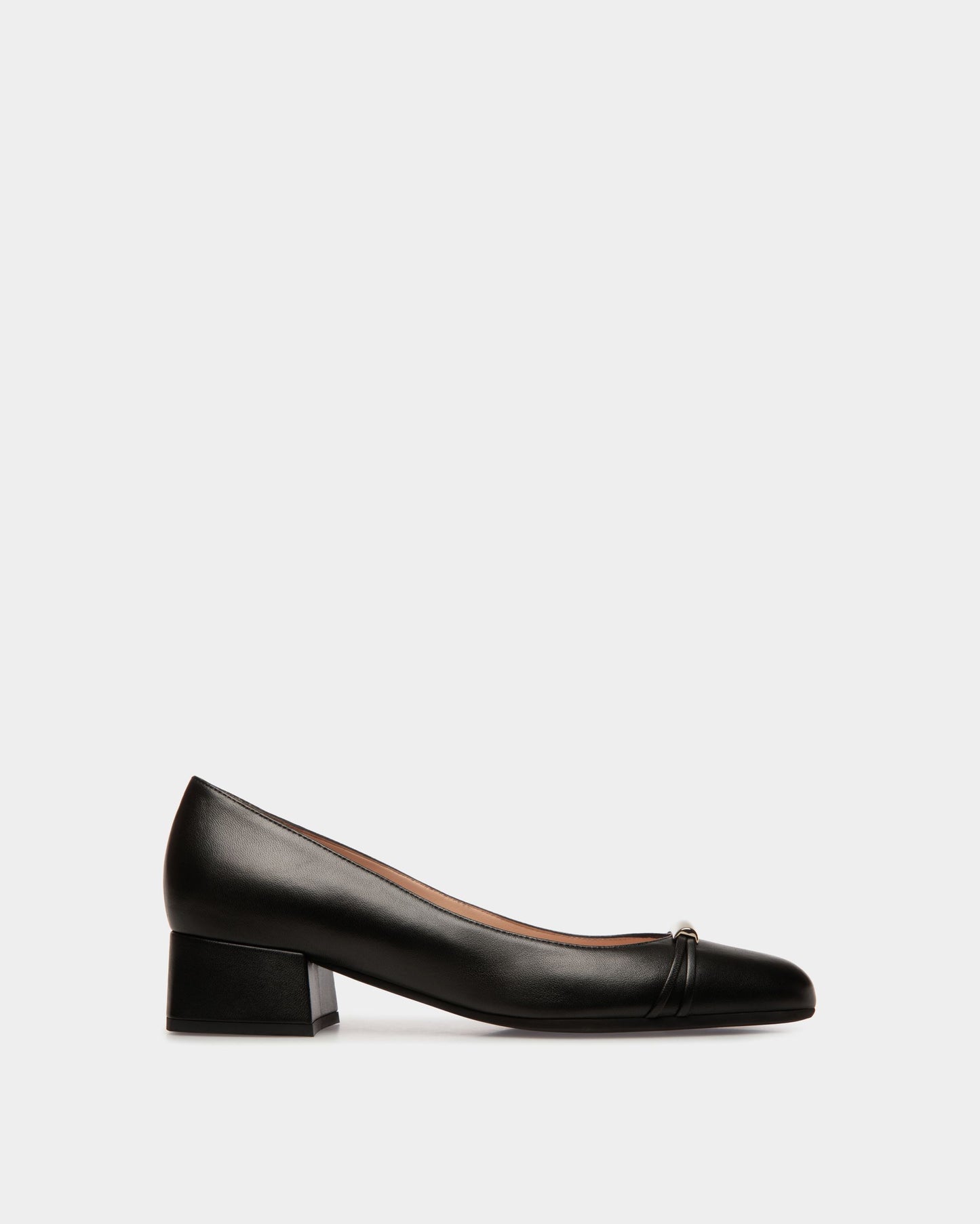 Pump in Black Leather