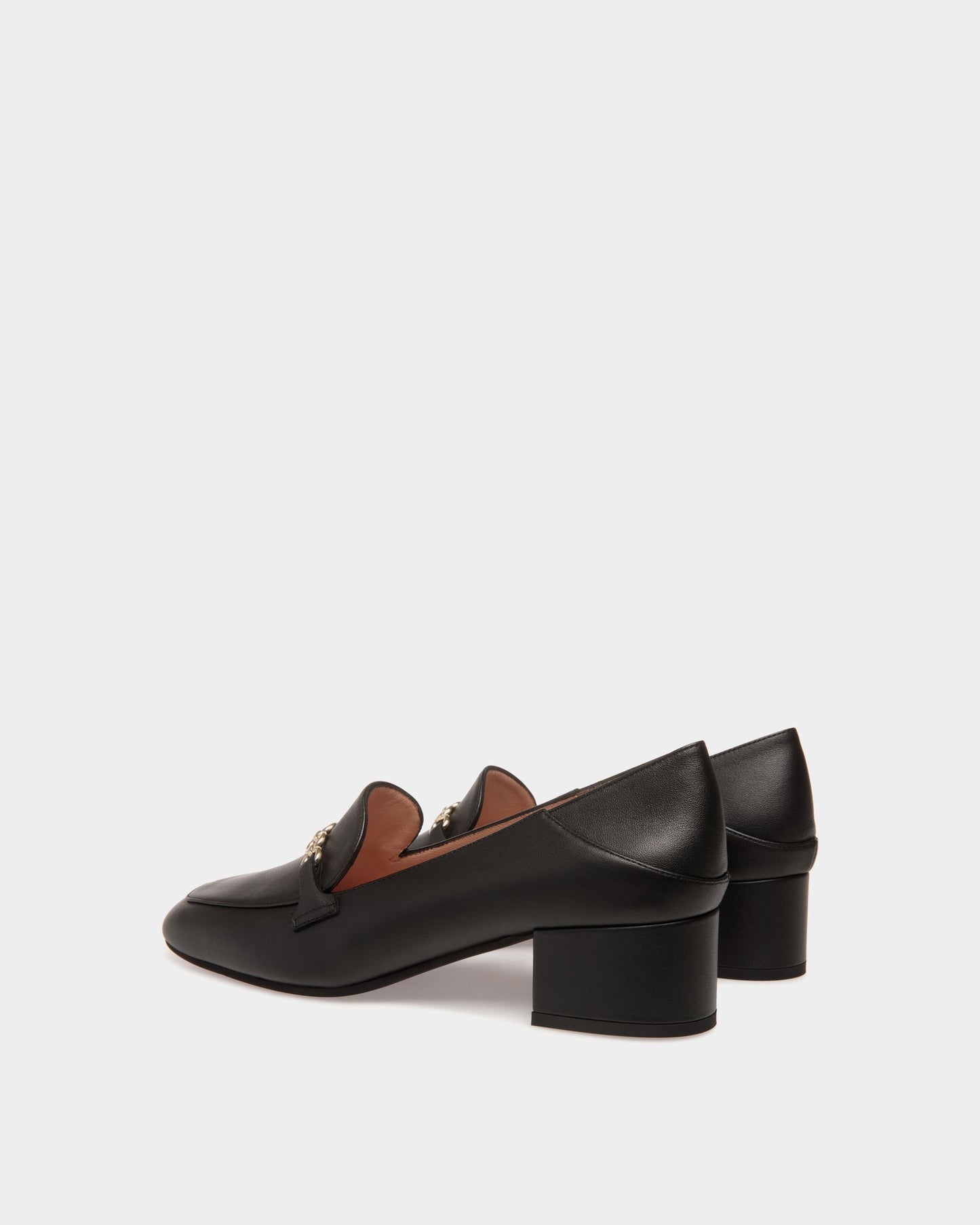 Pump in Black Leather