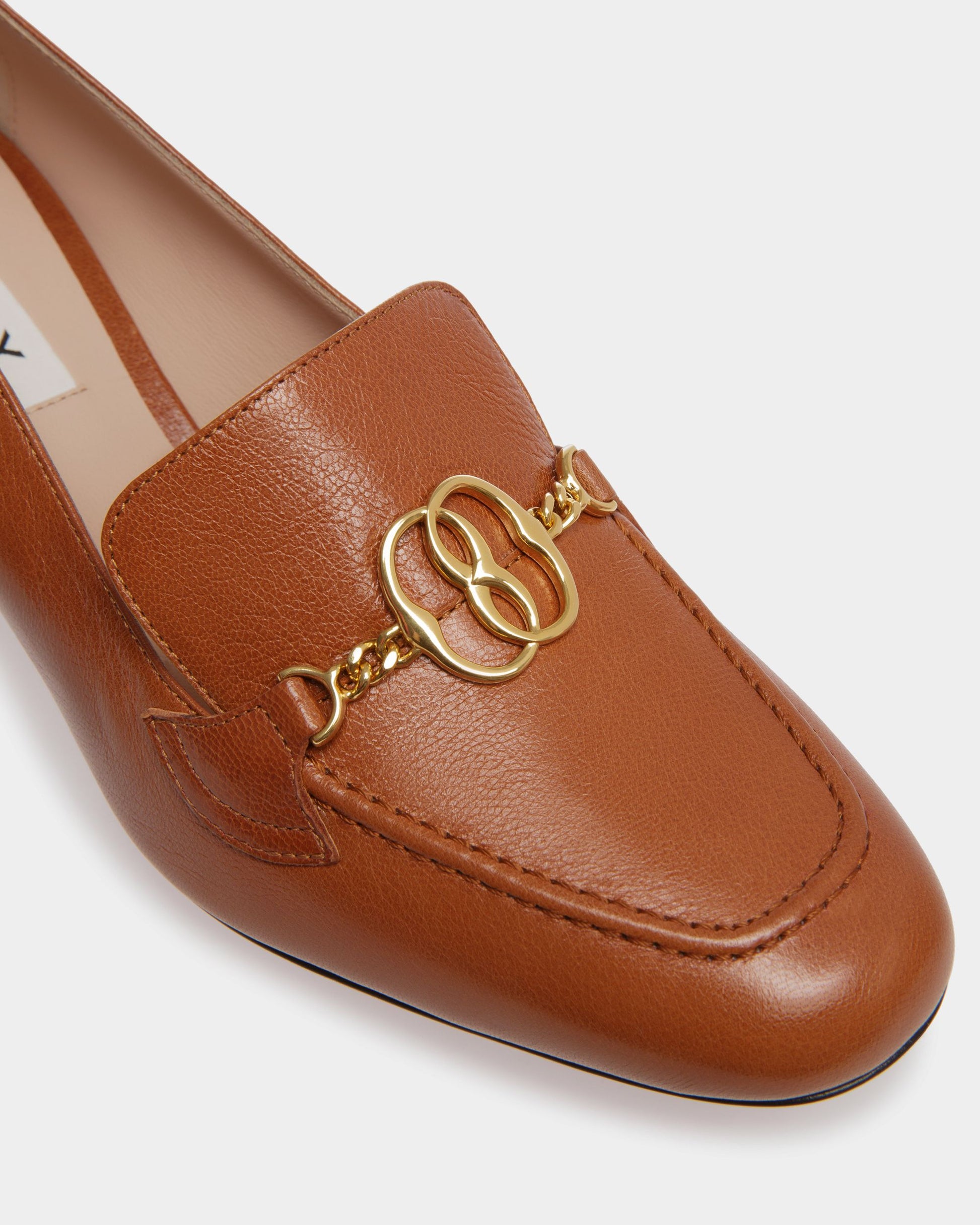 Obrien | Women's Pumps | Brown Leather | Bally | Still Life Detail