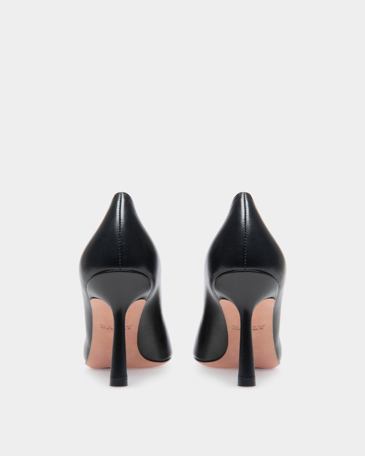 Evanca Leather Pumps In Black