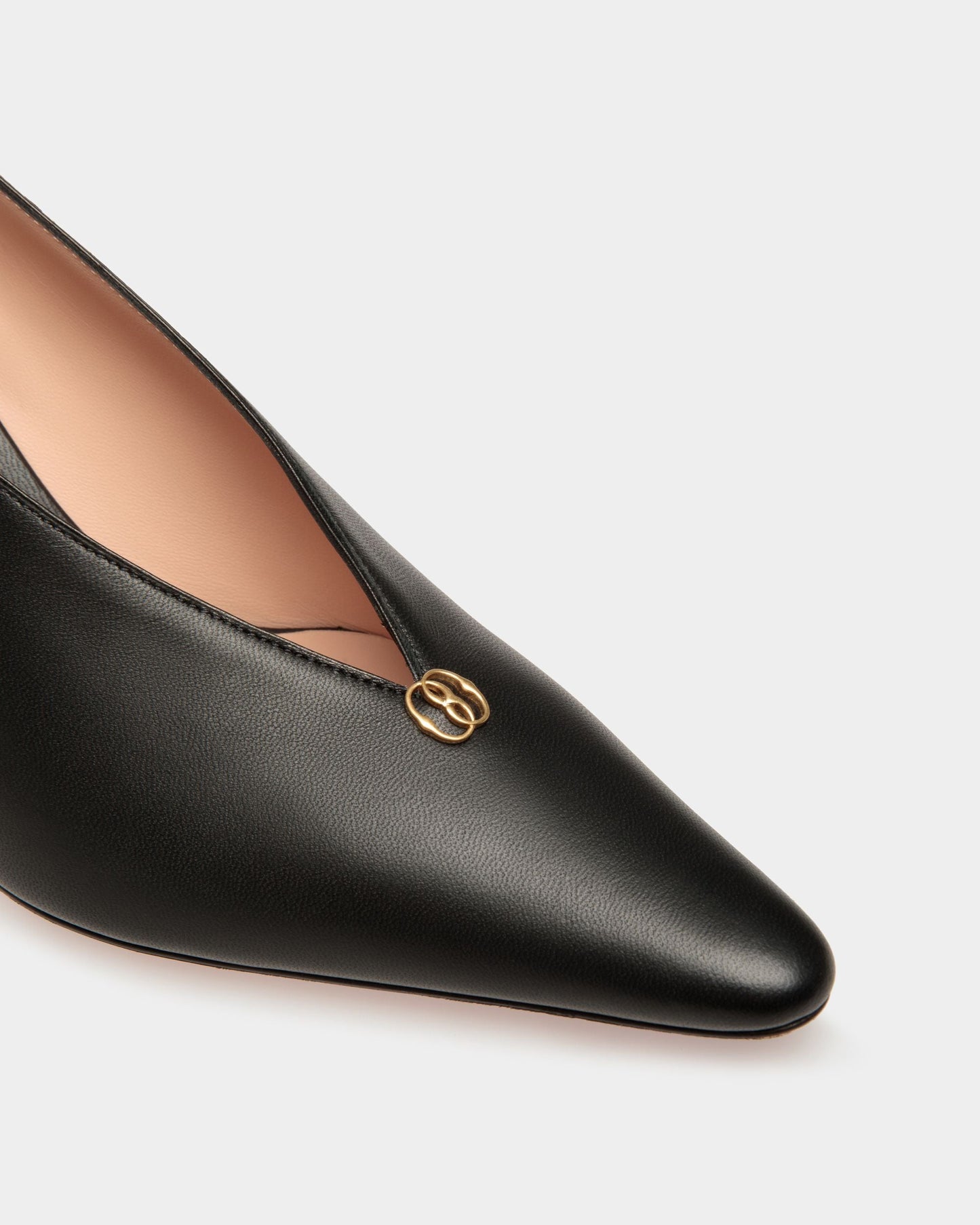 Kata | Women's Pumps | Black Leather | Bally | Still Life Detail