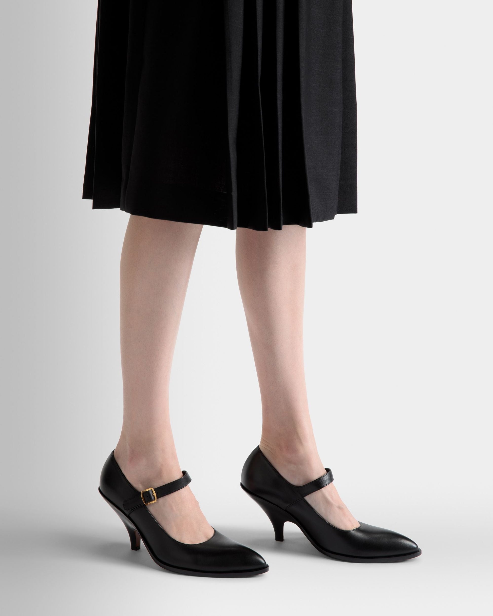 Lallie | Women's Pumps | Black Leather | Bally | On Model Close Up