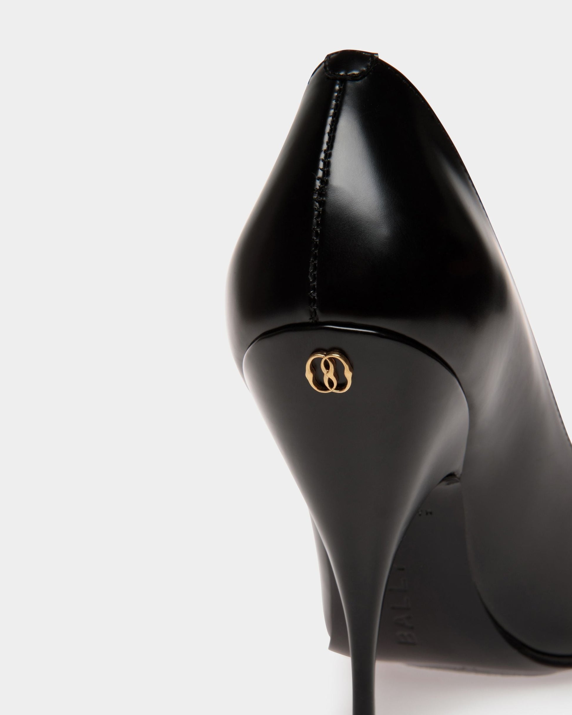 Claudelle | Women's Pumps | Black Leather | Bally | Still Life Detail