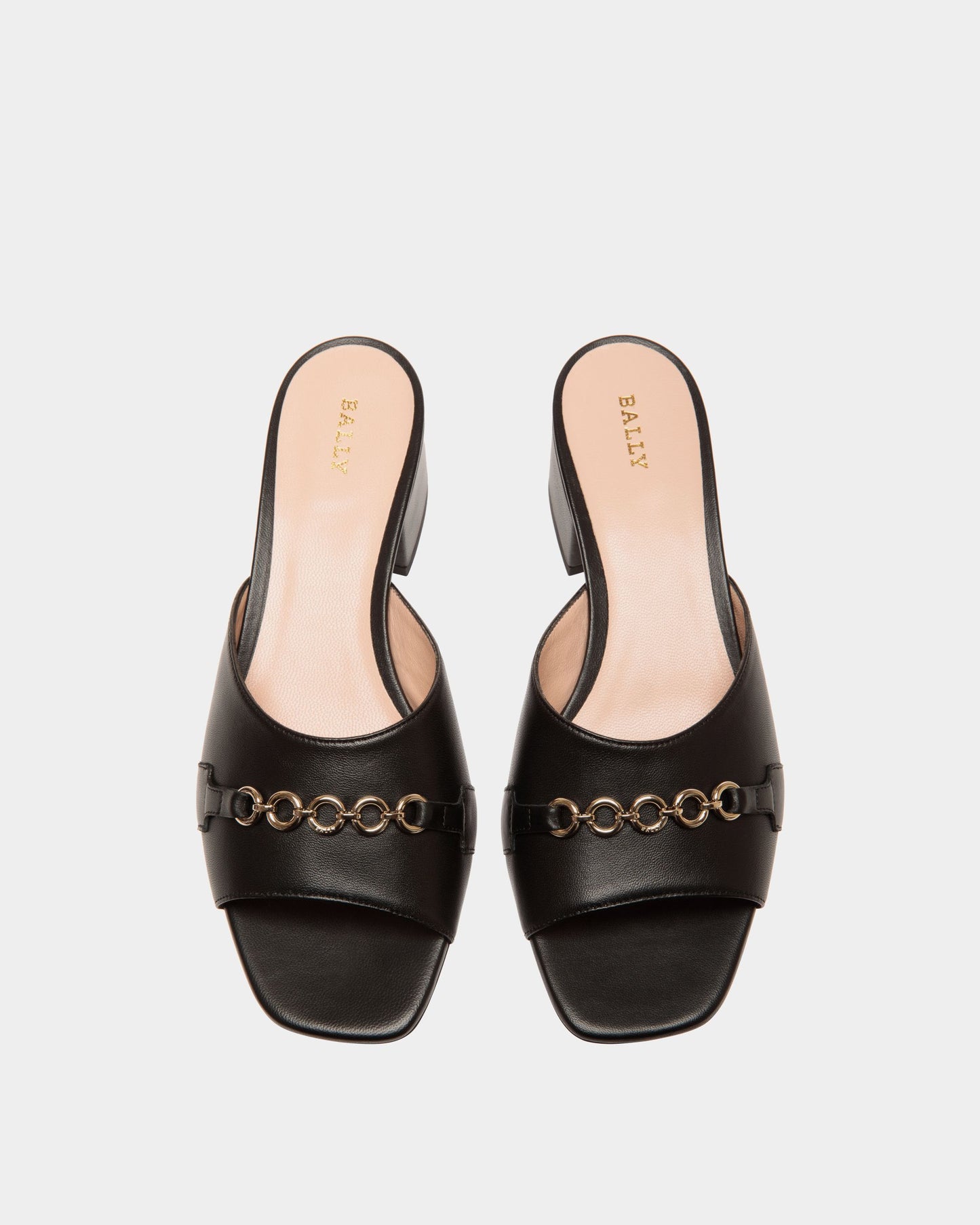 Sandal in Black Leather