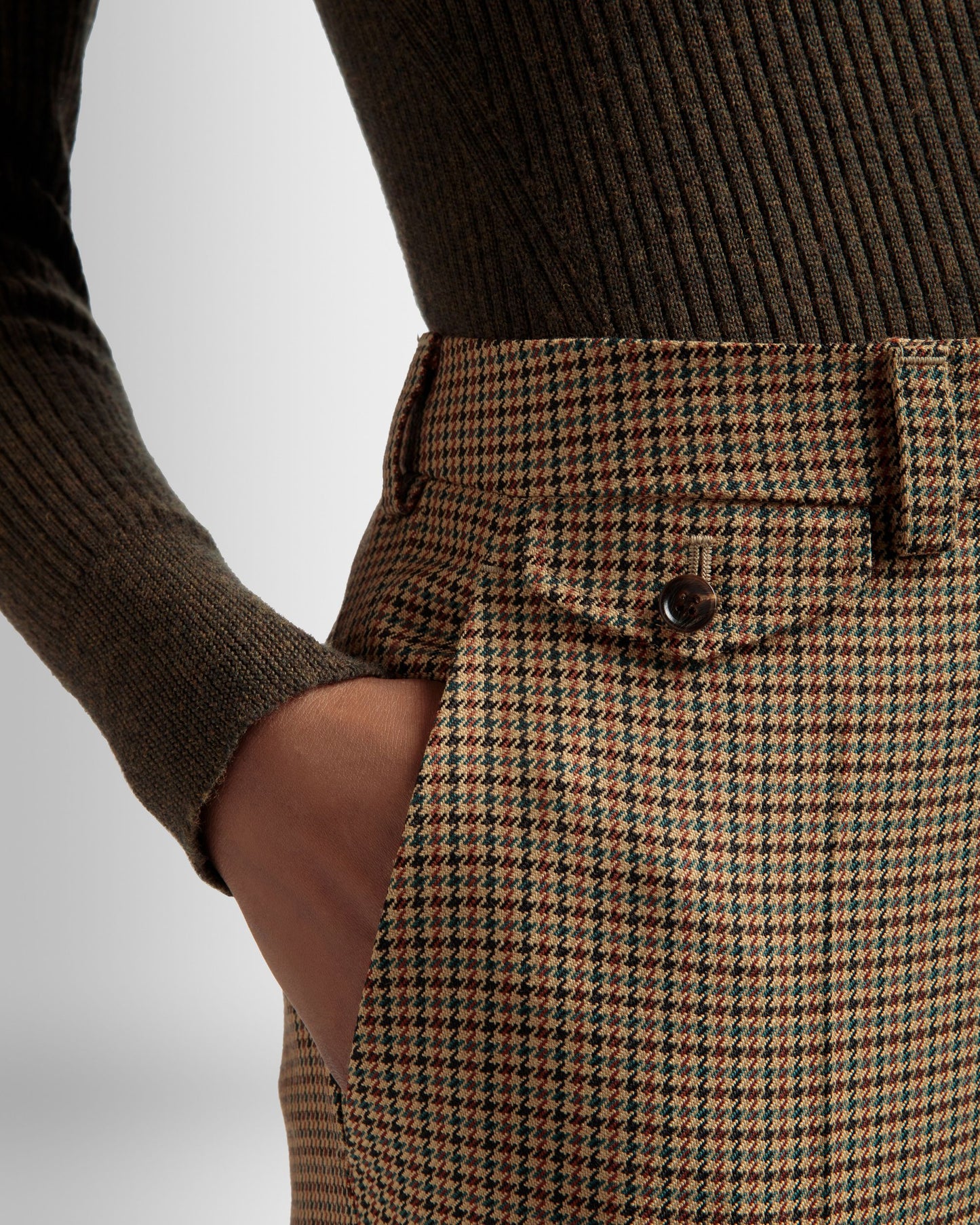 Tailored Straight Leg Pants | Women's Pants | Desert Wool | Bally | On Model Detail